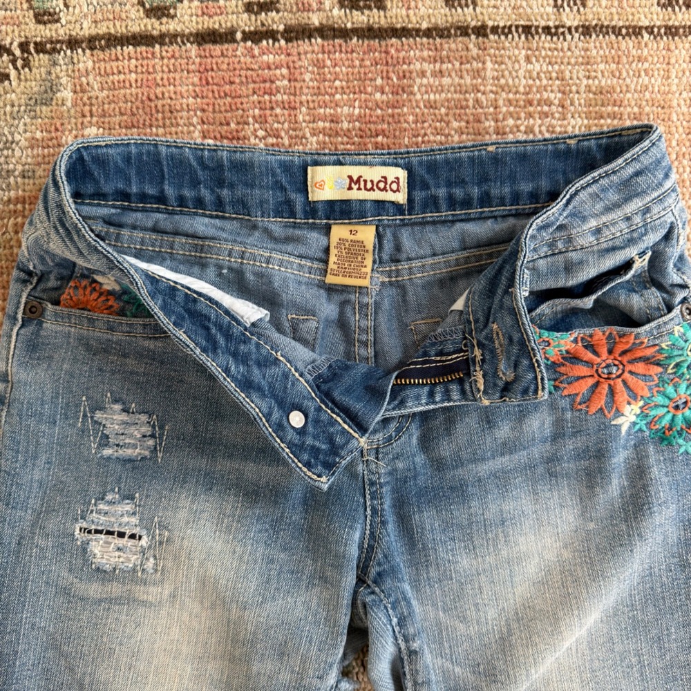 Mudd Girls Denim Bermuda Shorts Size 12 Floral Embroidered Distressed Raw Hem - Picture 2 of 9